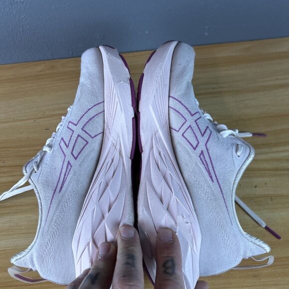 Asics Novablast 4 Women's Size 9 Running Shoes Gray Purple Cushioned Sneakers - Picture 7 of 9